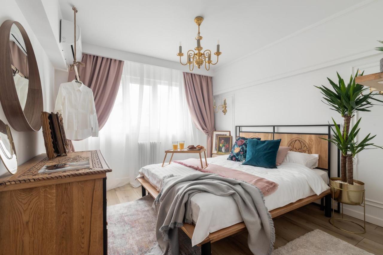 Eclectic 3 Bedroom Calea Victoriei By Urbanesq Boekarest Buitenkant foto
