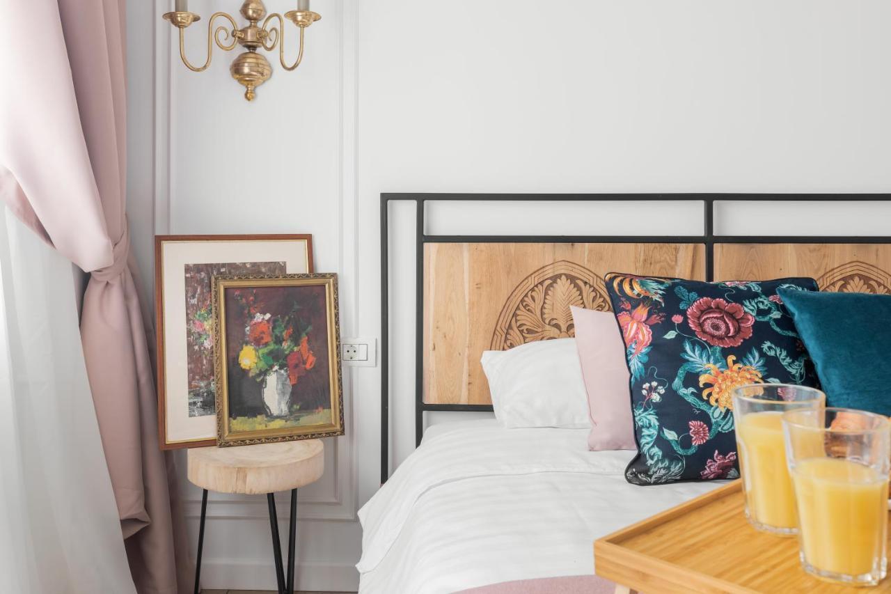Eclectic 3 Bedroom Calea Victoriei By Urbanesq Boekarest Buitenkant foto