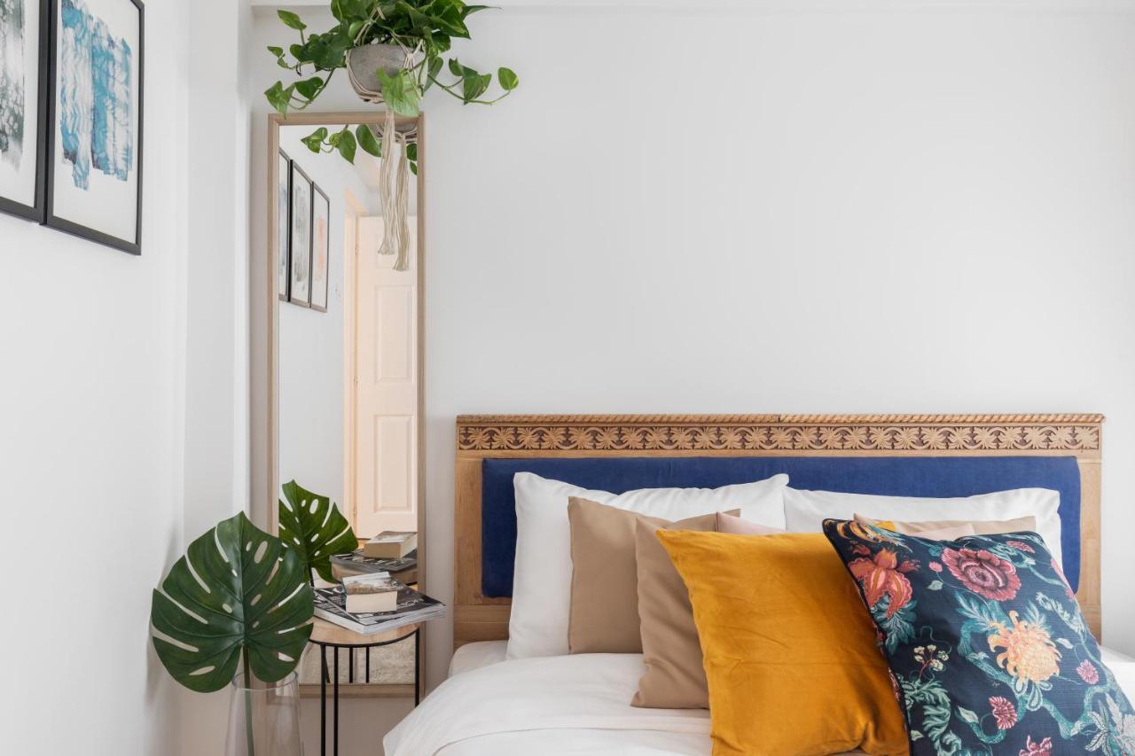 Eclectic 3 Bedroom Calea Victoriei By Urbanesq Boekarest Buitenkant foto